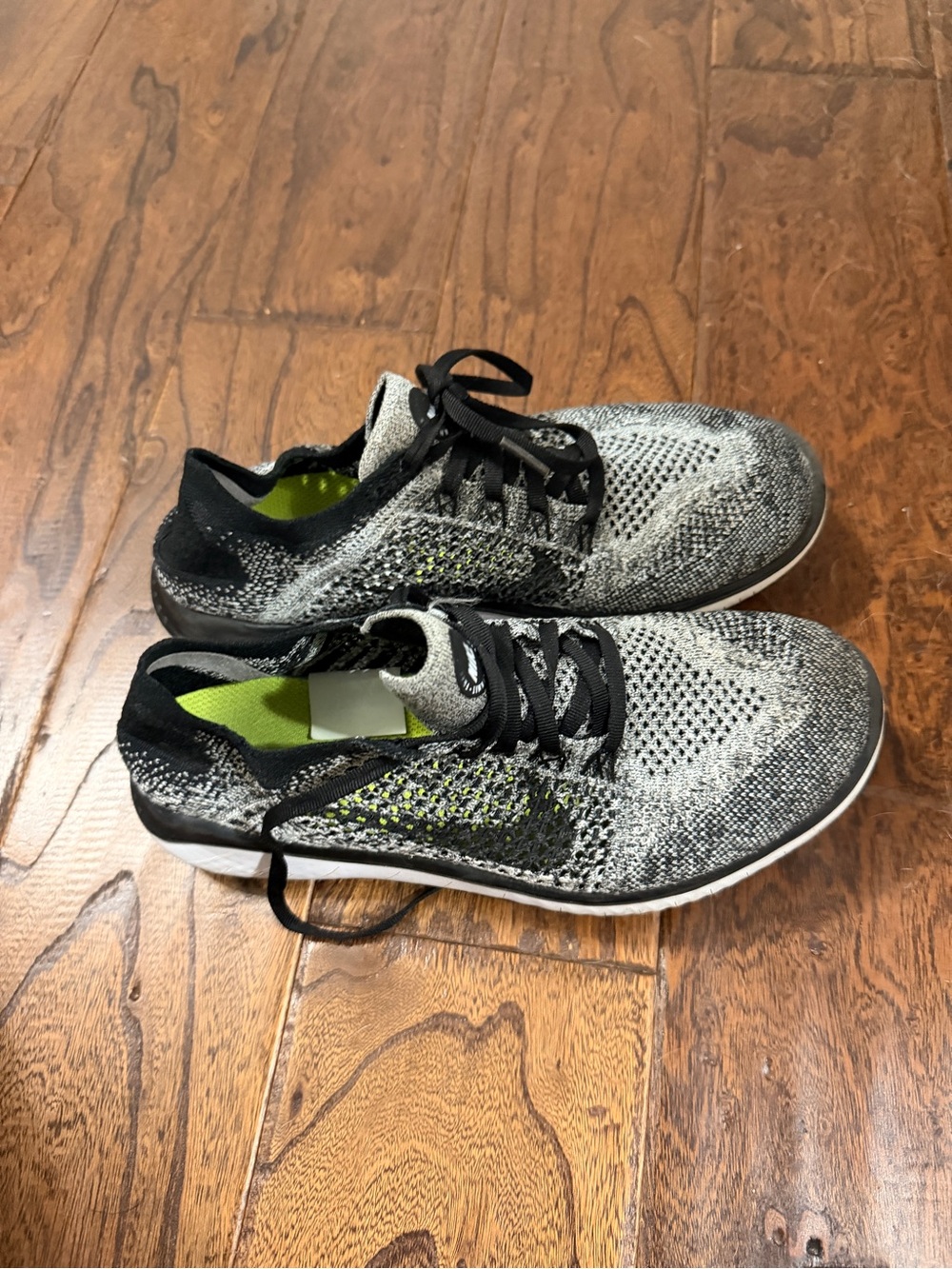 Nike Women's Gray and White Athletic Shoes